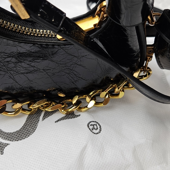 Black and Gold Chain Women's Crossbody Bag (NWOT) - Picture 9 of 11